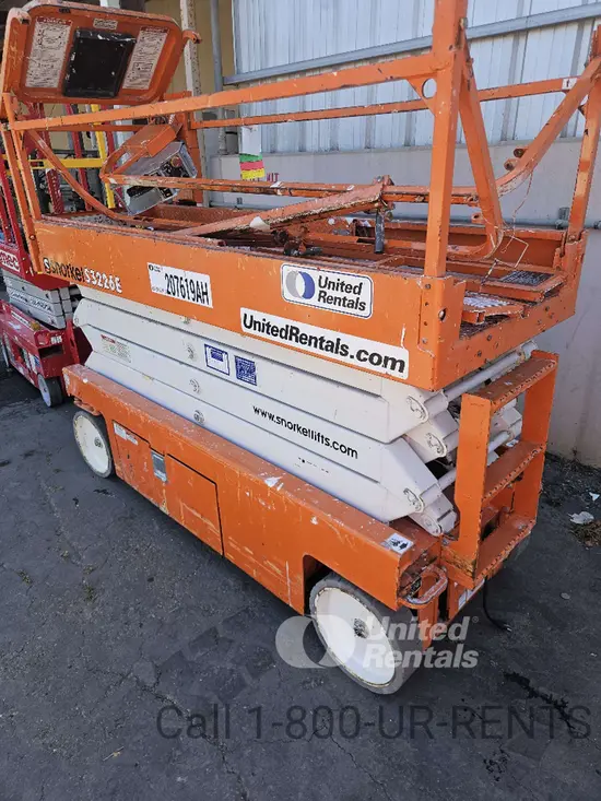 2018 Snorkel S3226E Scissor Lift