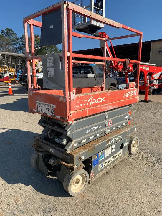 2018 Skyjack SJIII3219 Scissor Lift
