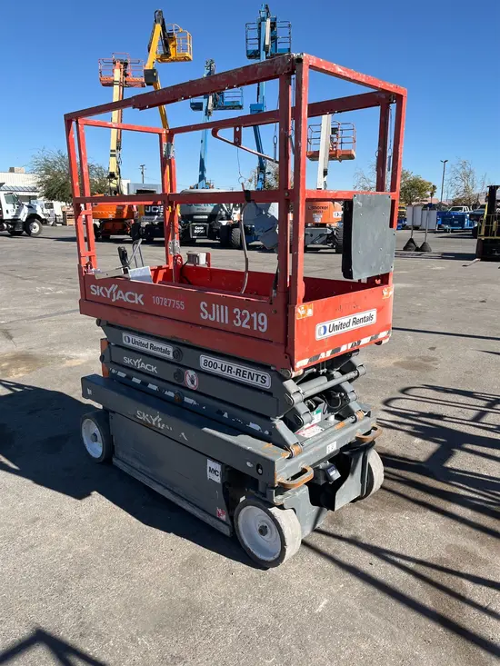 2018 Skyjack SJIII3219 Scissor Lift