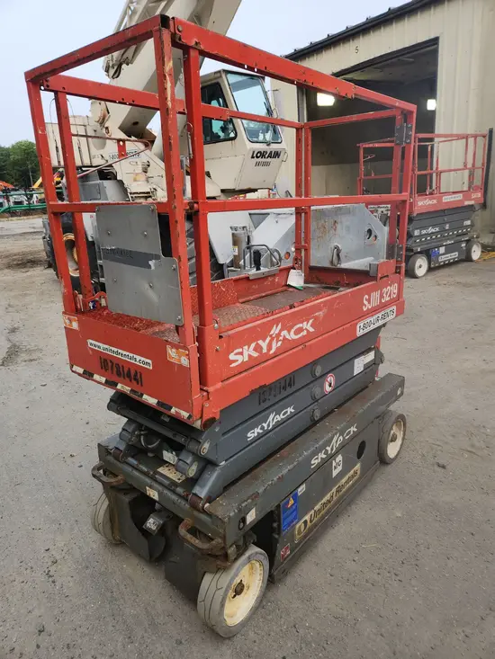 2018 Skyjack SJIII3219 Scissor Lift