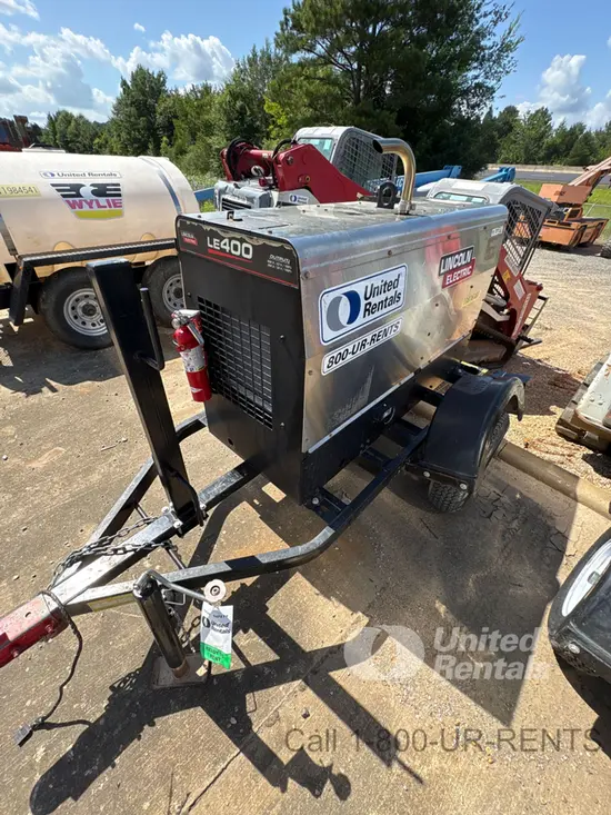 2024 Lincoln Electric LE400 Welder