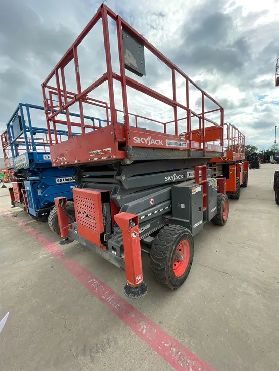 2018 Skyjack SJ8841RT Rough Terrain Scissor Lift