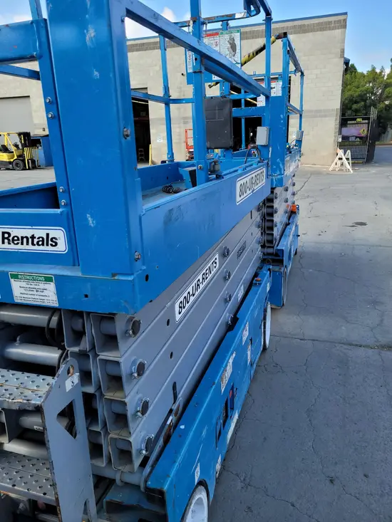 2017 Genie GS-3232 Scissor Lift