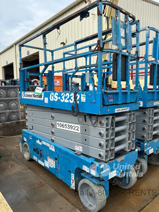 2017 Genie GS-3232 Scissor Lift