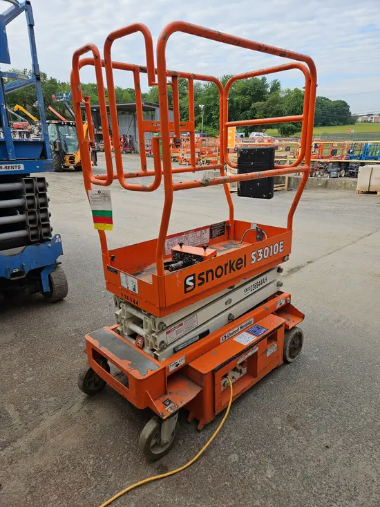2019 Snorkel S3010E Scissor Lift
