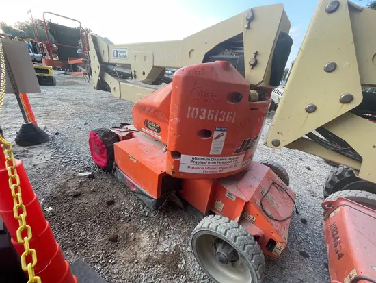 2015 JLG E400AJPN Articulating Boom Lift