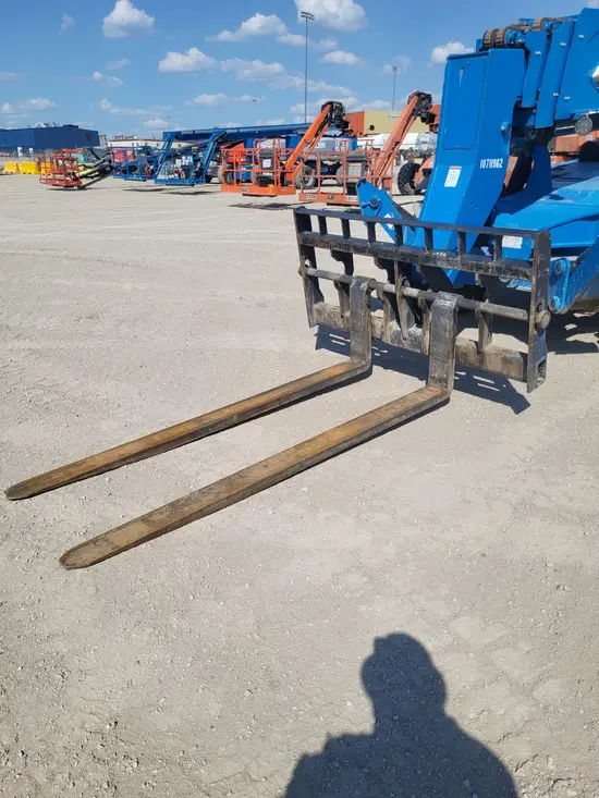 2018 Genie GTH-1056 Forklift