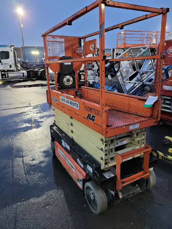 2017 JLG 1932R Scissor Lift