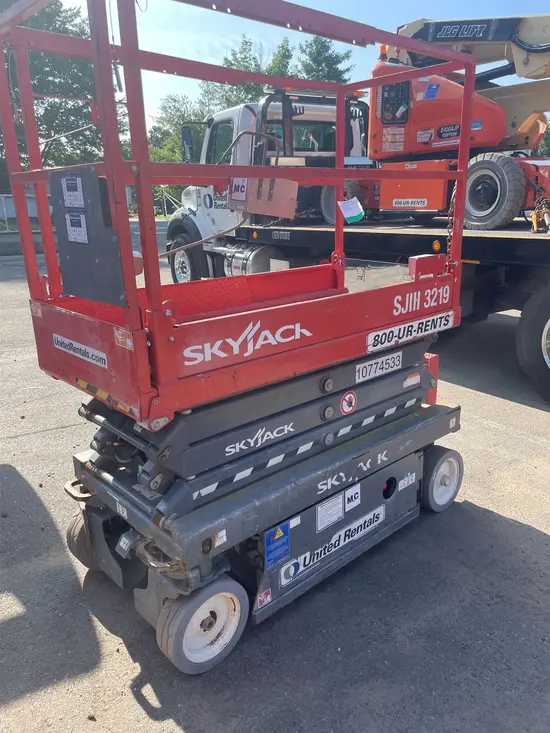 2018 Skyjack SJIII3219 Scissor Lift