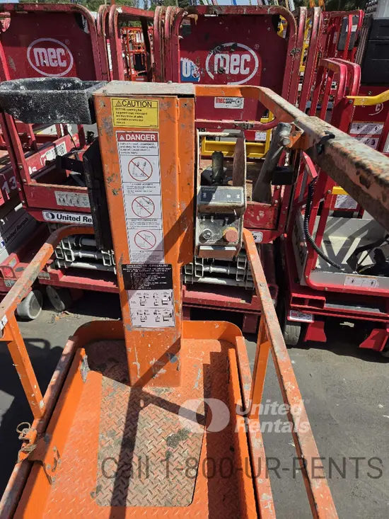 2019 Snorkel TM12E Self-Propelled One-Person Lift
