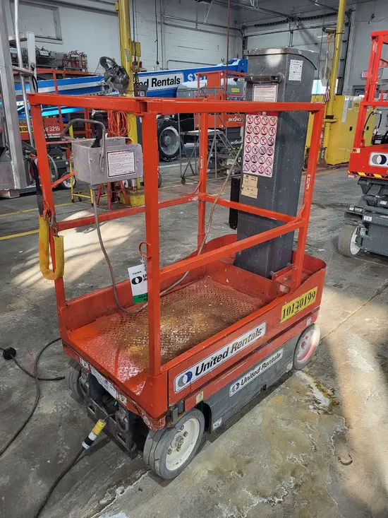 2013 Skyjack SJ12 Self-Propelled One-Person Lift