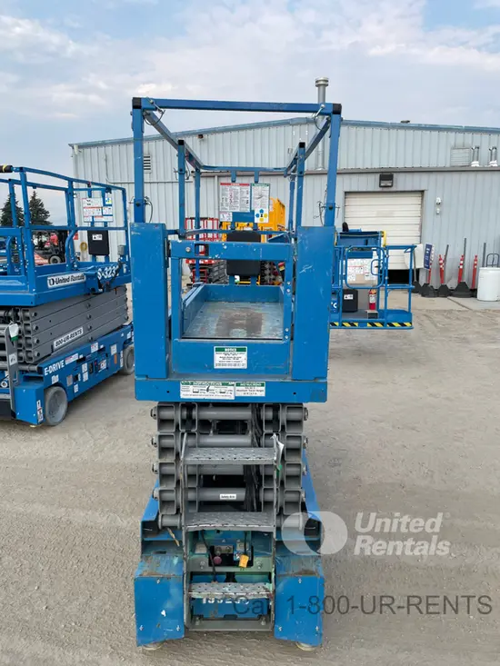 2017 Genie GS-3232 Scissor Lift