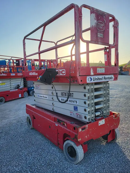 2018 MEC 4046SE Scissor Lift