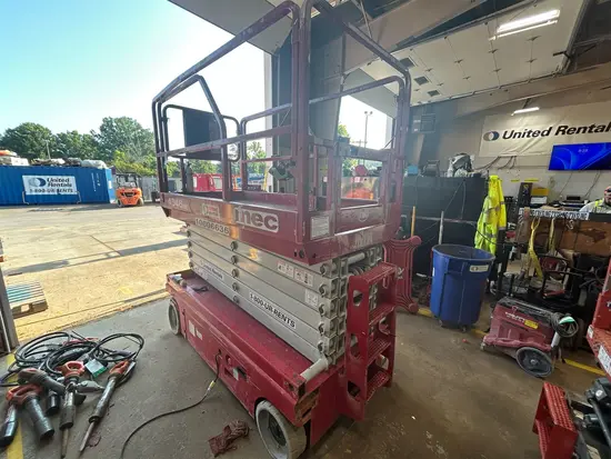 2017 MEC 4046SE Scissor Lift