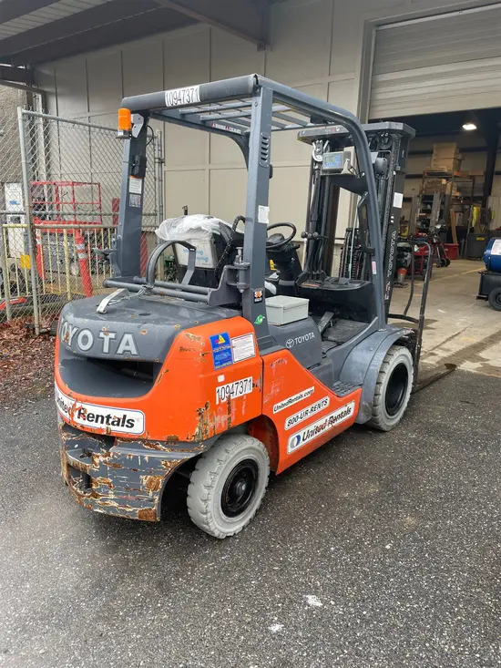 2019 Toyota 8FGU25 Warehouse Forklift