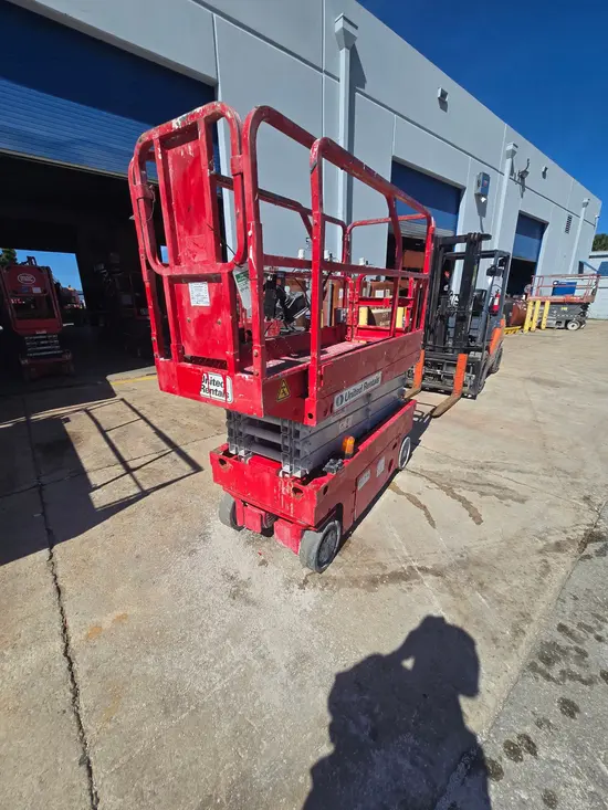 2017 MEC 1930SE Scissor Lift
