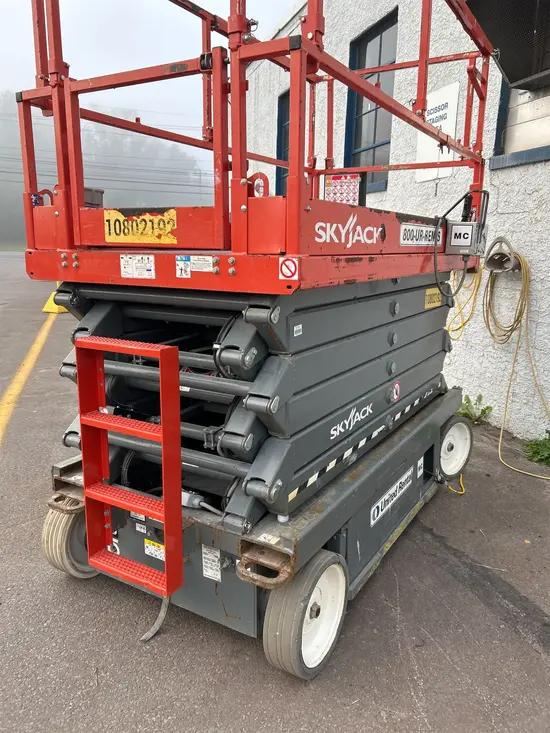 2018 Skyjack SJIII4740 Scissor Lift
