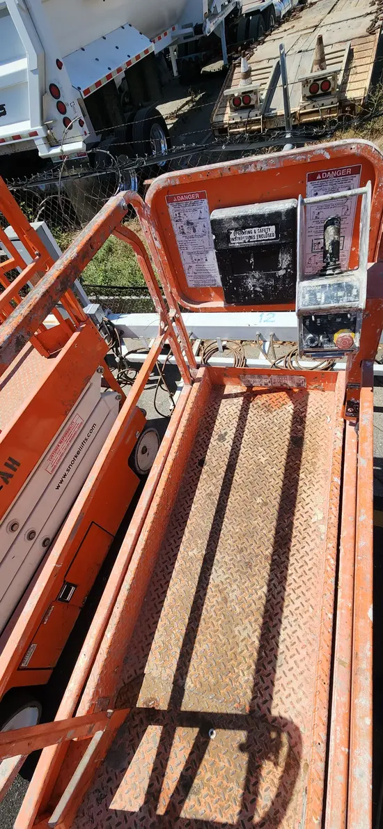 2019 Snorkel S3219E Scissor Lift