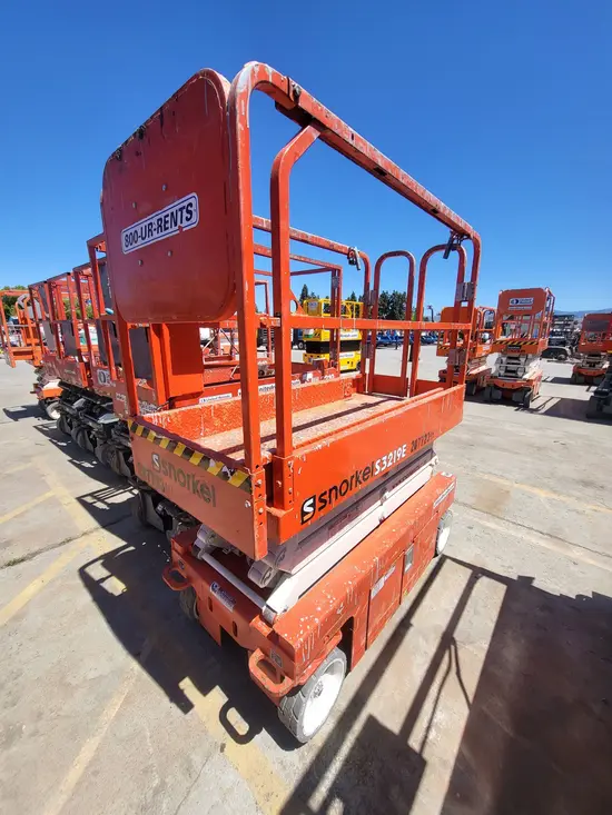 2018 Snorkel S3219E Scissor Lift