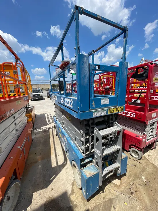2016 Genie GS-3232 Scissor Lift