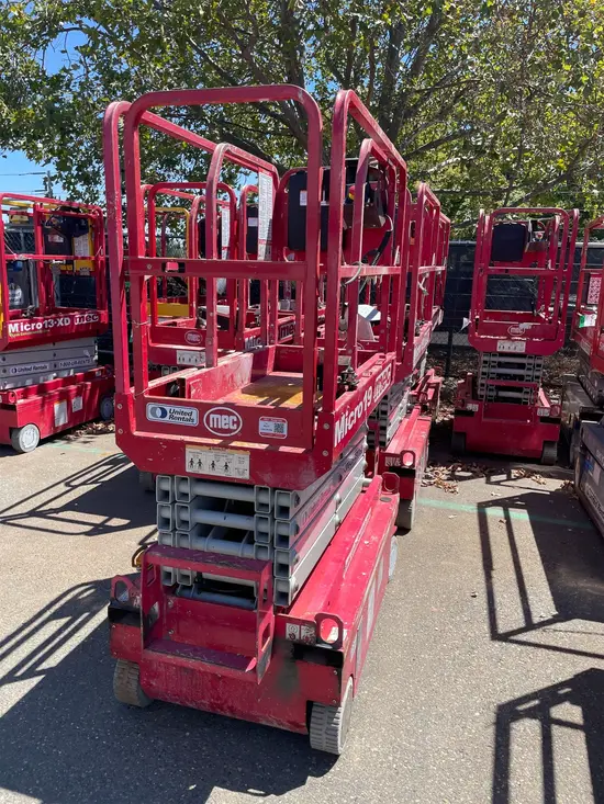 2018 MEC MICRO 19 Scissor Lift