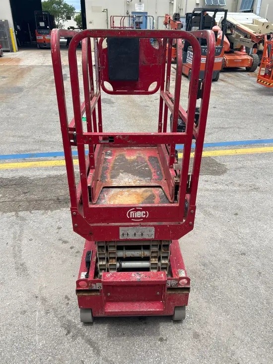 2017 MEC 1330SE Scissor Lift
