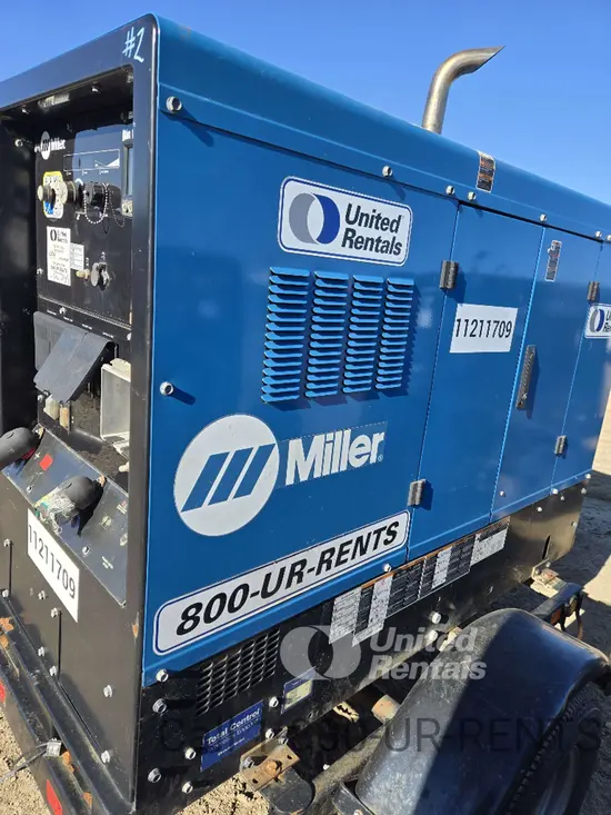 2021 Miller Welders Big Blue 500 Welder