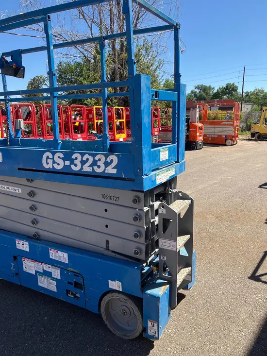 2017 Genie GS-3232 Scissor Lift