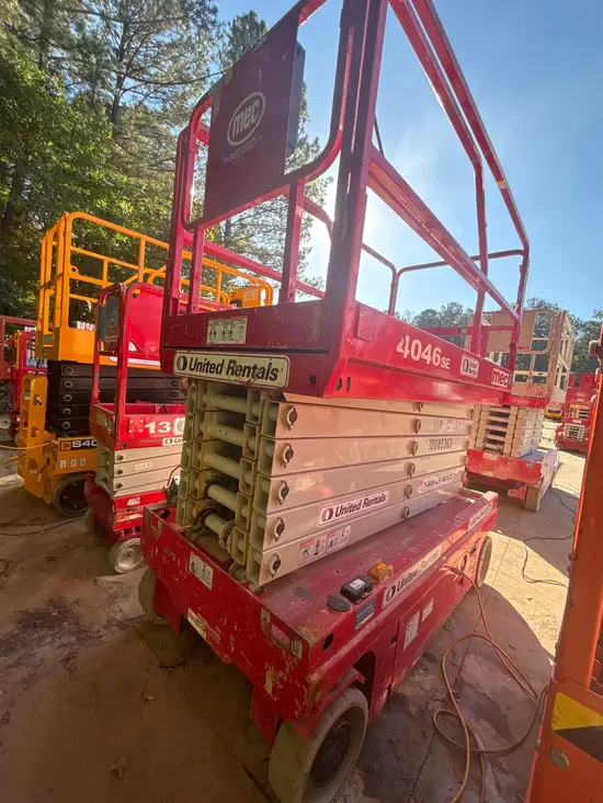 2017 MEC 4046SE Scissor Lift