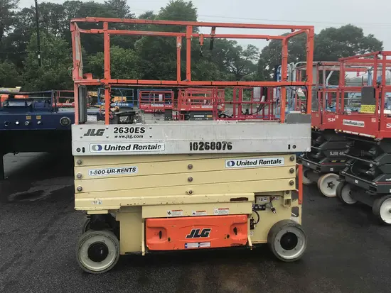 2014 JLG 2630ES Scissor Lift