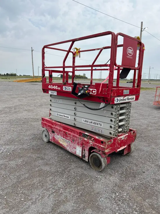 2017 MEC 4046SE Scissor Lift