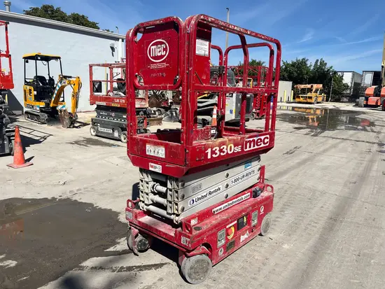 2017 MEC 1330SE Scissor Lift