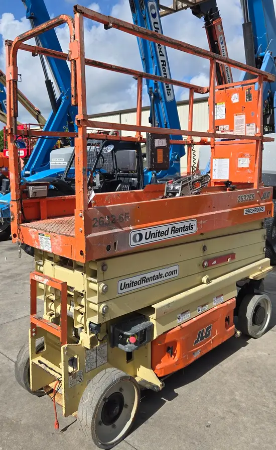 2017 JLG 2632ES Scissor Lift