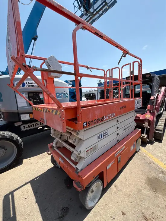 2018 Snorkel S4732E Scissor Lift