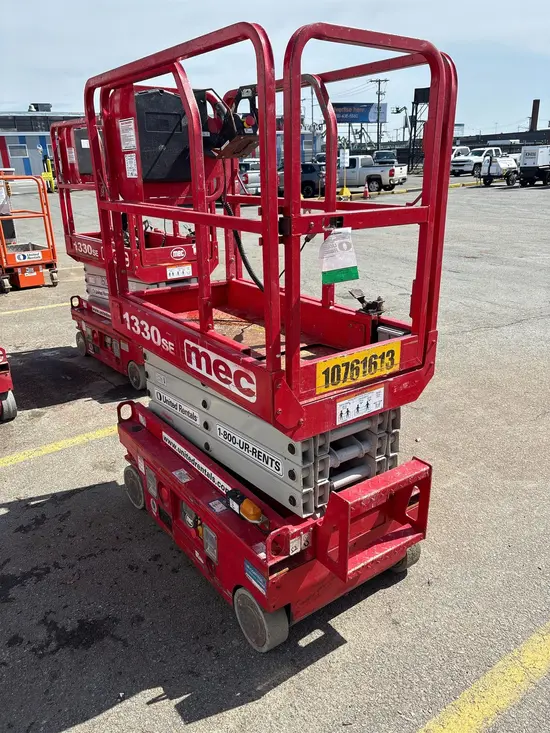 2018 MEC 1330SE Scissor Lift