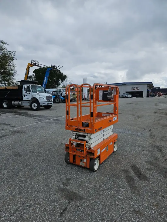 2018 Snorkel S3219E Scissor Lift