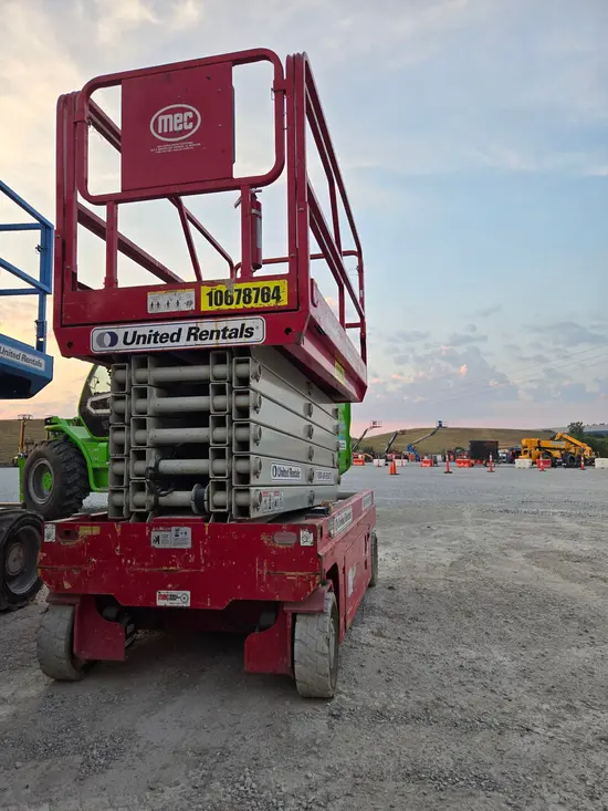 2017 MEC 4046SE Scissor Lift
