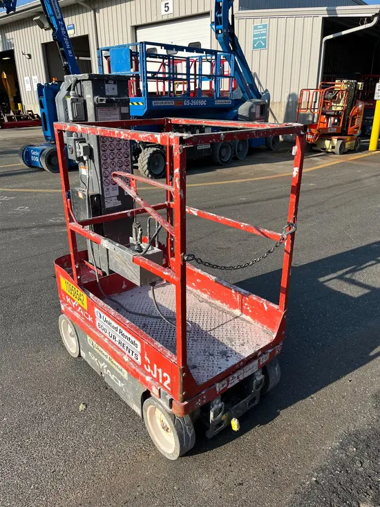 2019 Skyjack SJ12 Self-Propelled One-Person Lift