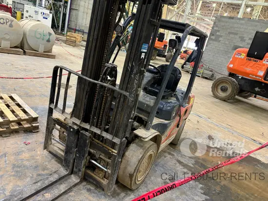 2017 Toyota 8FDU30 Warehouse Forklift