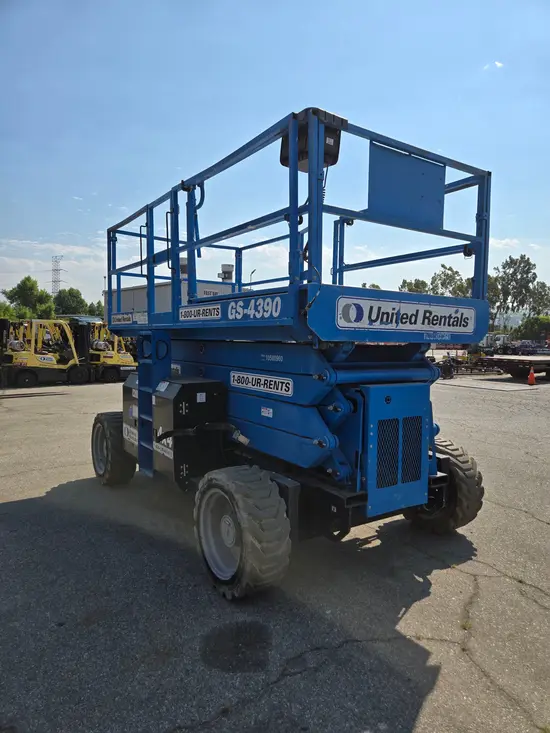 2017 Genie GS-4390 RT Rough Terrain Scissor Lift