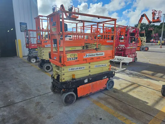 2018 JLG 1932R Scissor Lift