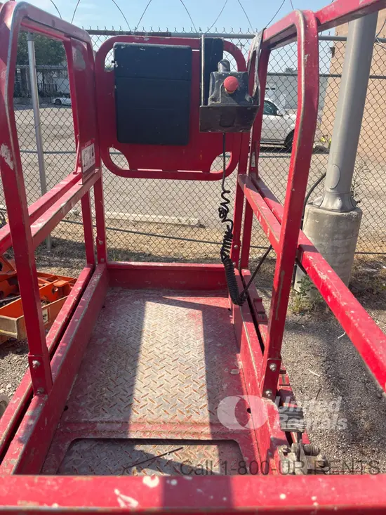 2018 MEC MICRO 19 Scissor Lift