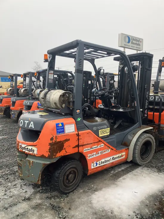 2019 Toyota 8FGU25 Warehouse Forklift
