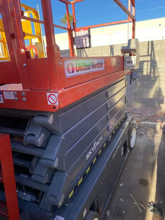2017 Skyjack SJIII4740 Scissor Lift
