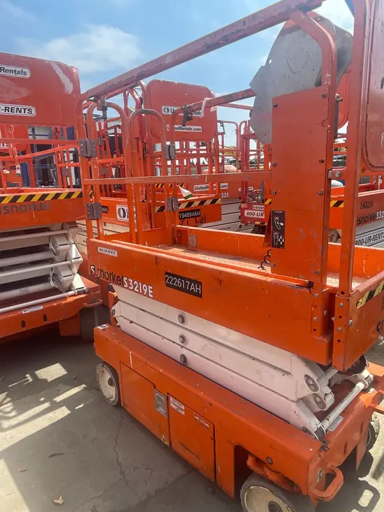2019 Snorkel S3219E Scissor Lift