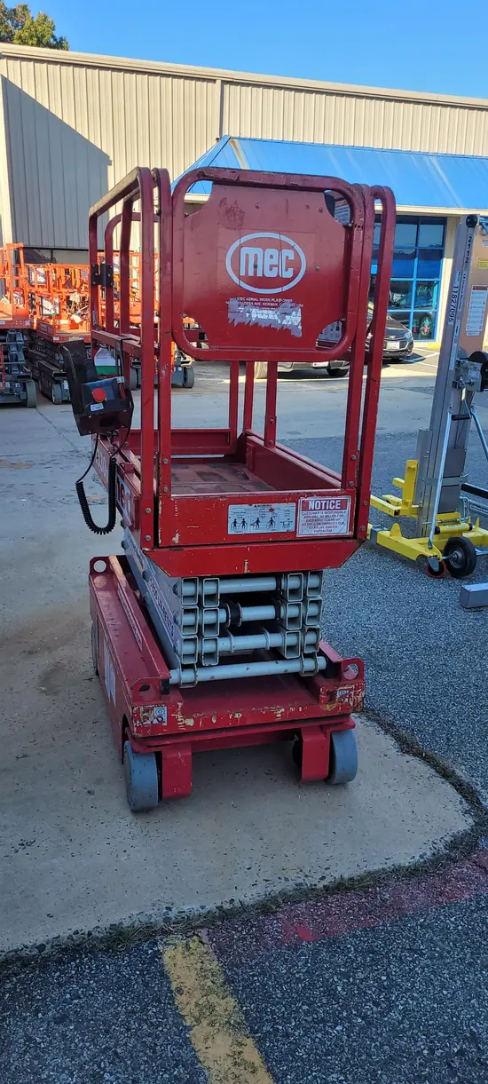 2016 MEC 1330SE Scissor Lift