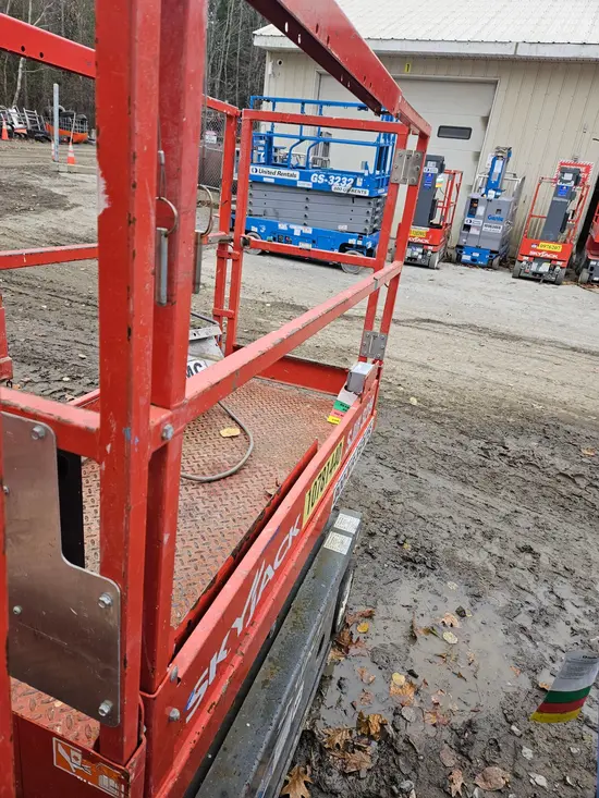 2018 Skyjack SJIII3219 Scissor Lift