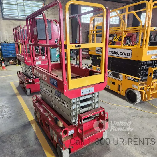 2019 MEC MICRO 19 Scissor Lift