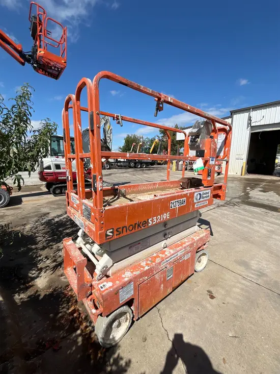 2018 Snorkel S3219E Scissor Lift