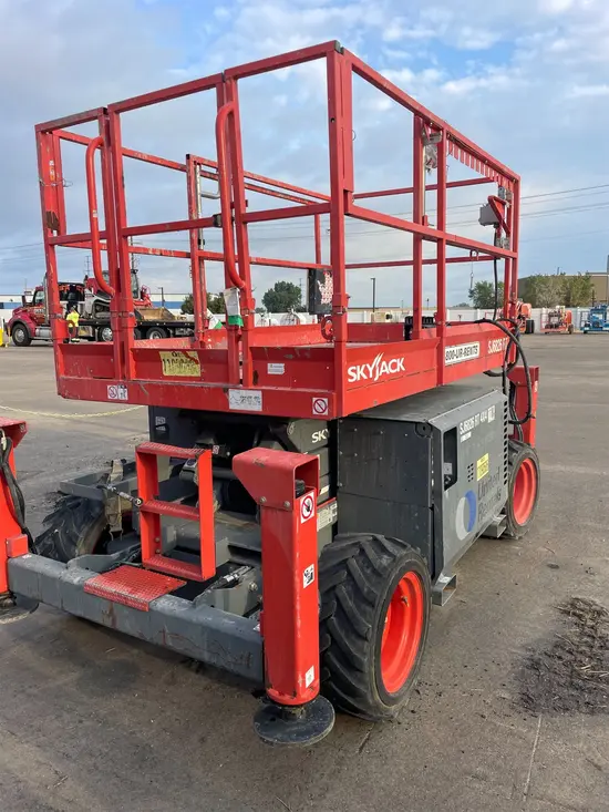 2020 Skyjack SJ6826RT Rough Terrain Scissor Lift
